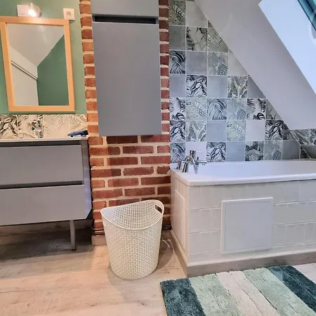 Charmante Maison Mitoyenne Avec Jardin, Proche Foret, Animaux Admis, Parking & Wifi - Fr-1-510-203 Holiday home *