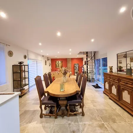 Charmante Maison Mitoyenne Avec Jardin, Proche Foret, Animaux Admis, Parking & Wifi - Fr-1-510-203 Holiday home Hasnon