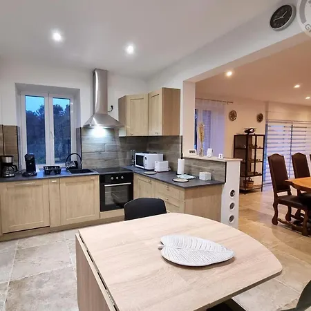 Charmante Maison Mitoyenne Avec Jardin, Proche Foret, Animaux Admis, Parking & Wifi - Fr-1-510-203 Hasnon