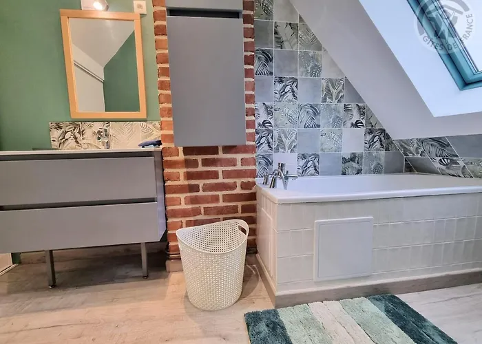 Charmante Maison Mitoyenne Avec Jardin, Proche Forêt, Animaux Admis, Parking&wifi - Fr-1-510-203 Hébergement de vacances *