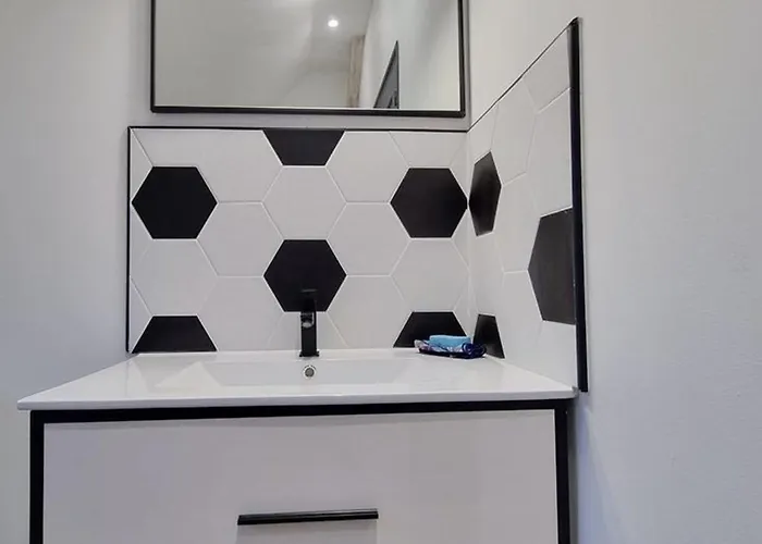 Charmante Maison Mitoyenne Avec Jardin, Proche Forêt, Animaux Admis, Parking&wifi - Fr-1-510-203