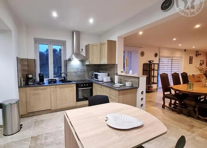 Charmante Maison Mitoyenne Avec Jardin, Proche Forêt, Animaux Admis, Parking&wifi - Fr-1-510-203 Hasnon