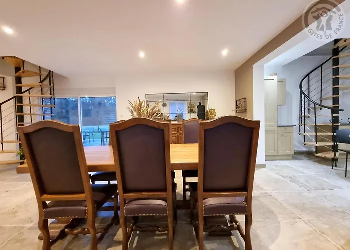 Charmante Maison Mitoyenne Avec Jardin, Proche Forêt, Animaux Admis, Parking&wifi - Fr-1-510-203 * Hasnon